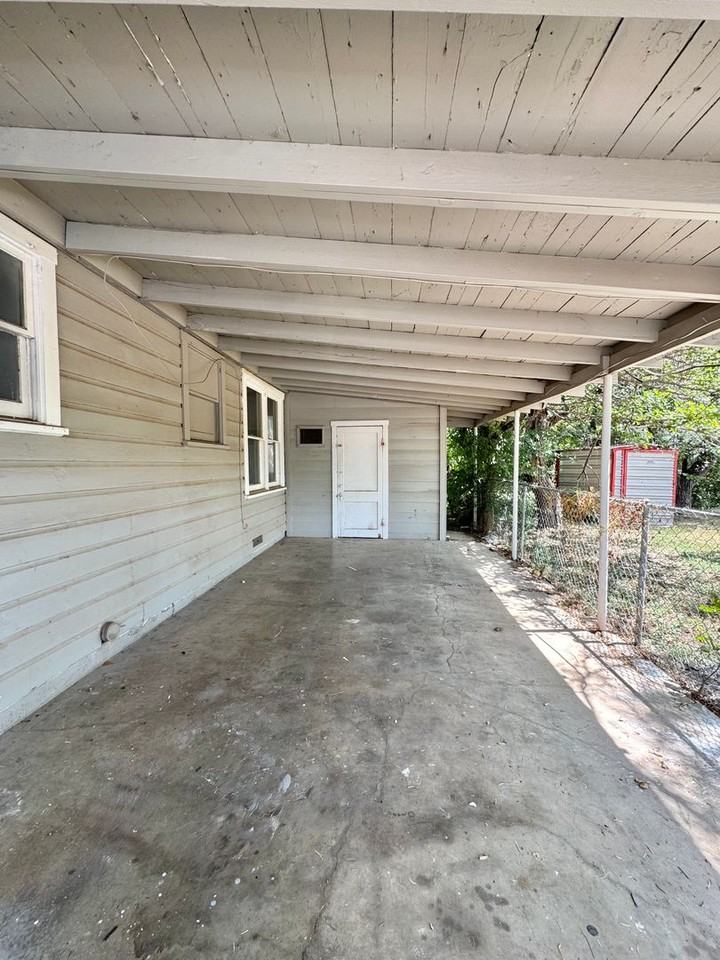 201 Paint Rock Rd - Photo 7 of 8