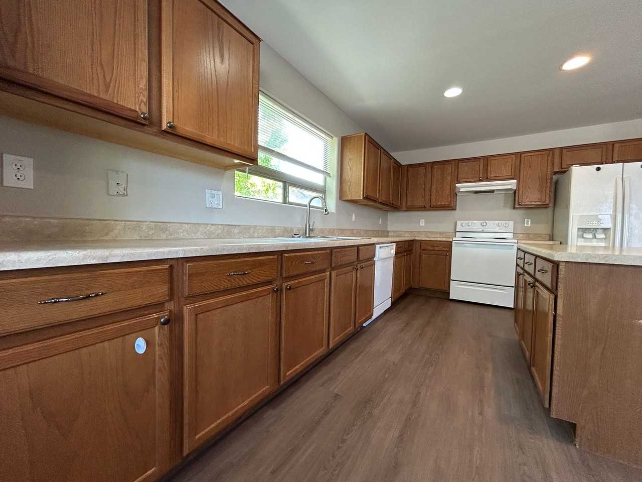 28937 N Coal Ave - Photo 5 of 29