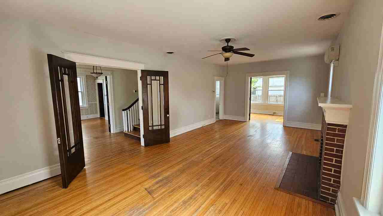 738 Summit Ave - Photo 4 of 29
