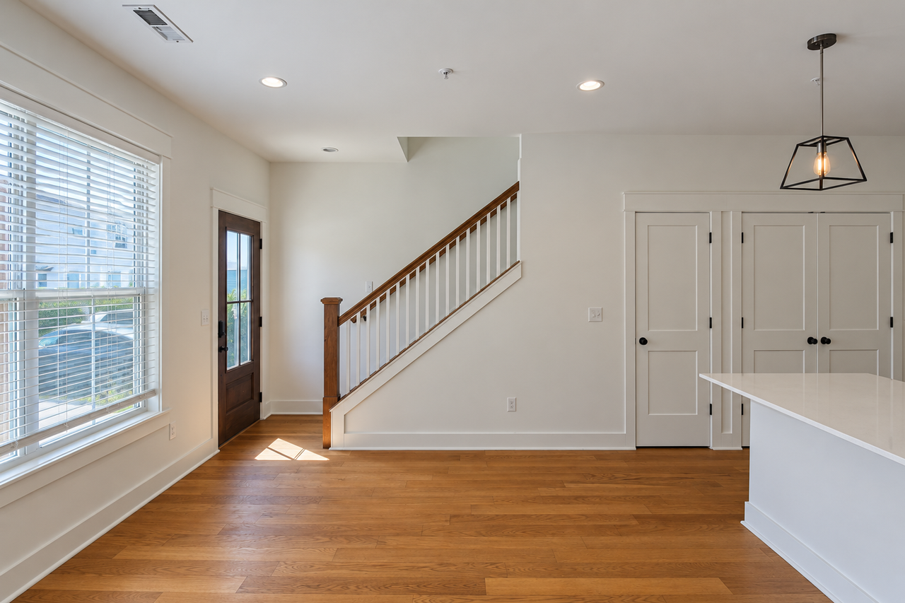 136 Allison Way - Photo 4 of 42