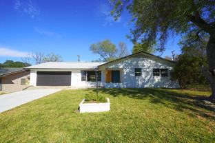 323 Stockton Dr - Photo 1 of 1