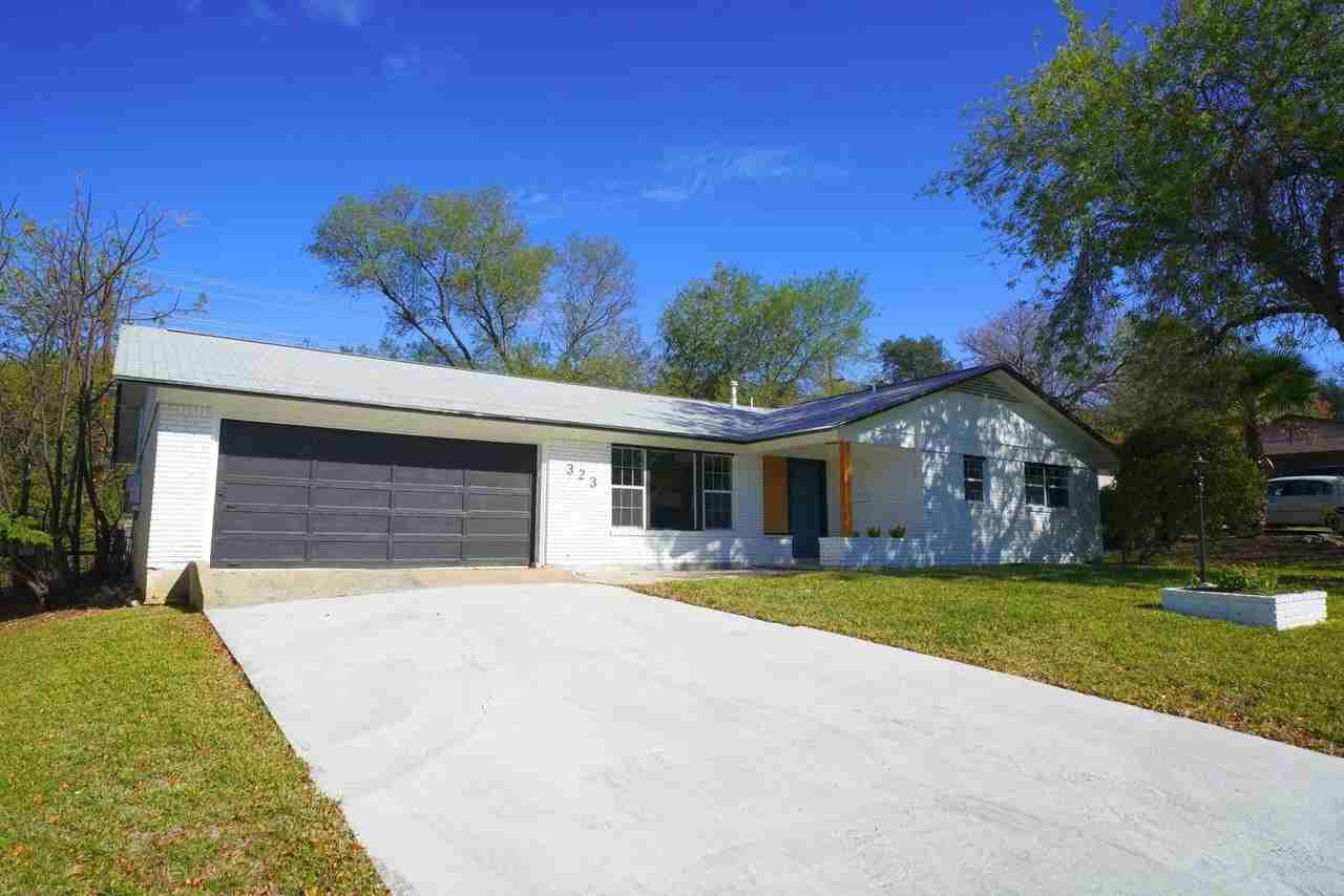 323 Stockton Dr - Photo 2 of 31