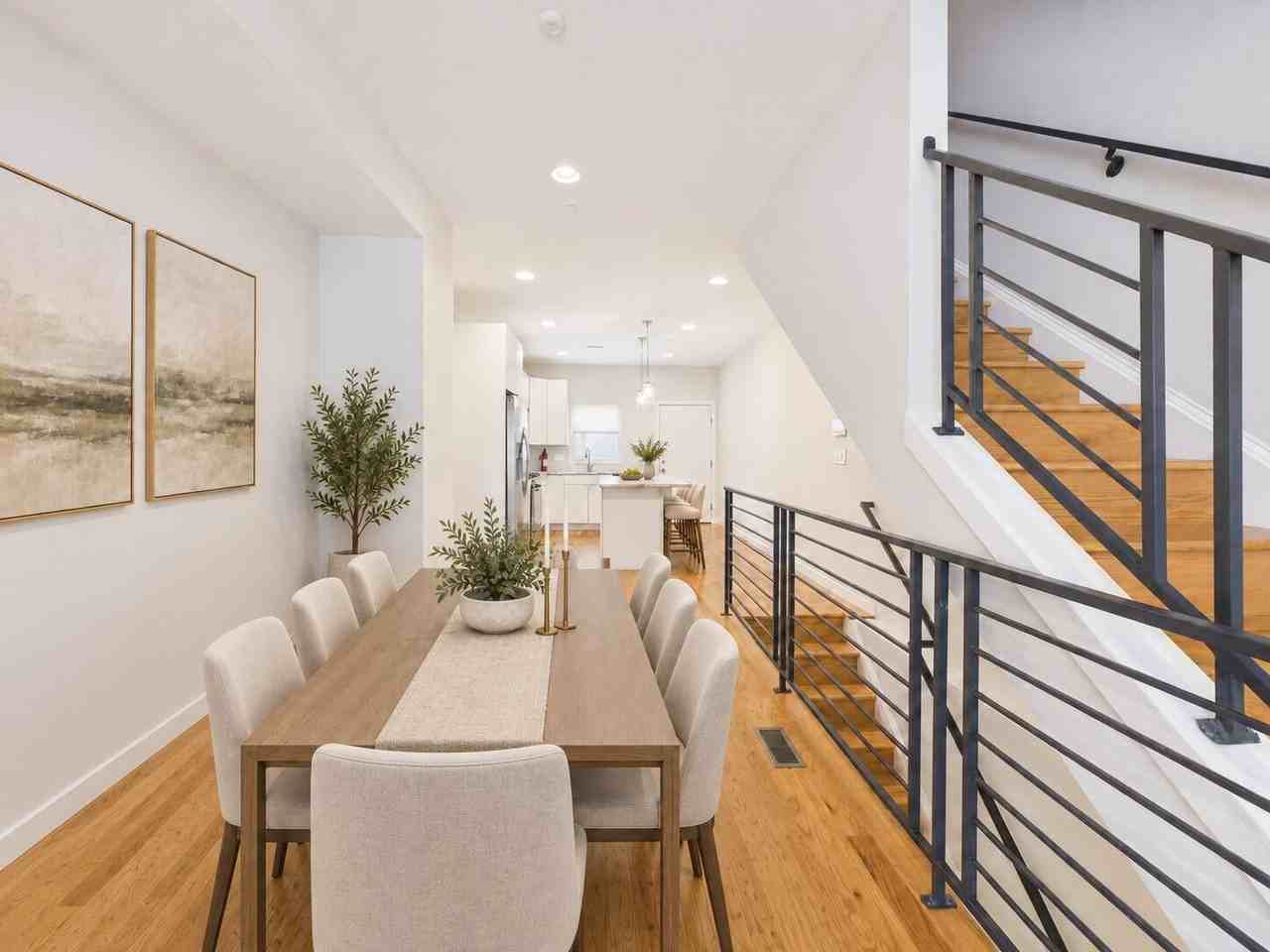 2605 Ellsworth St - Photo 3 of 42