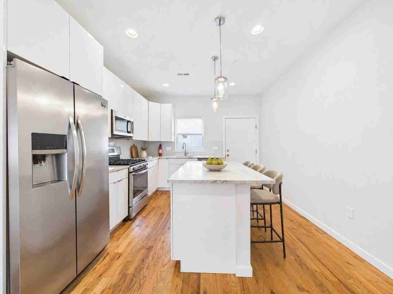 2605 Ellsworth St - Photo 4 of 42