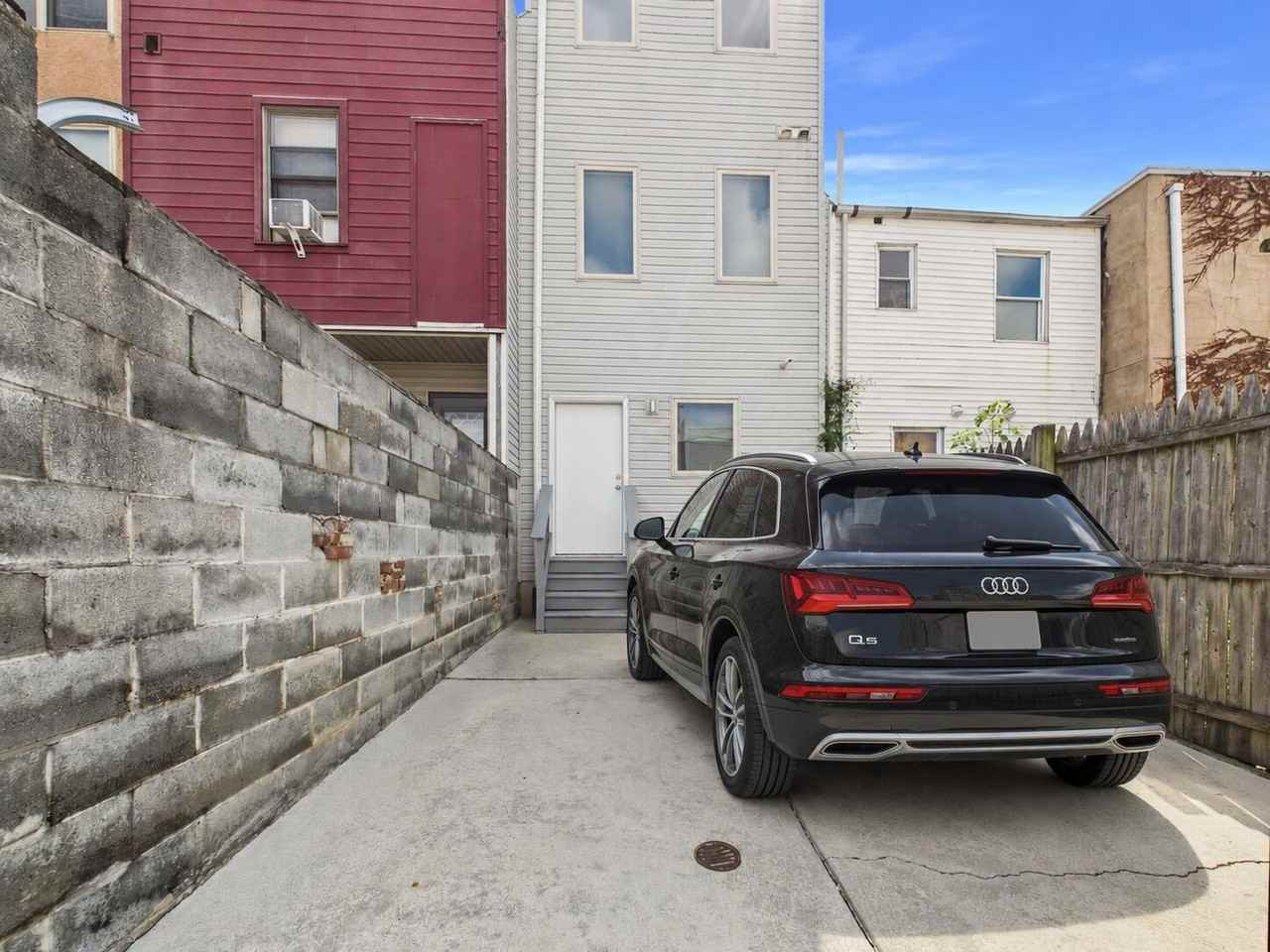 2605 Ellsworth St - Photo 6 of 42