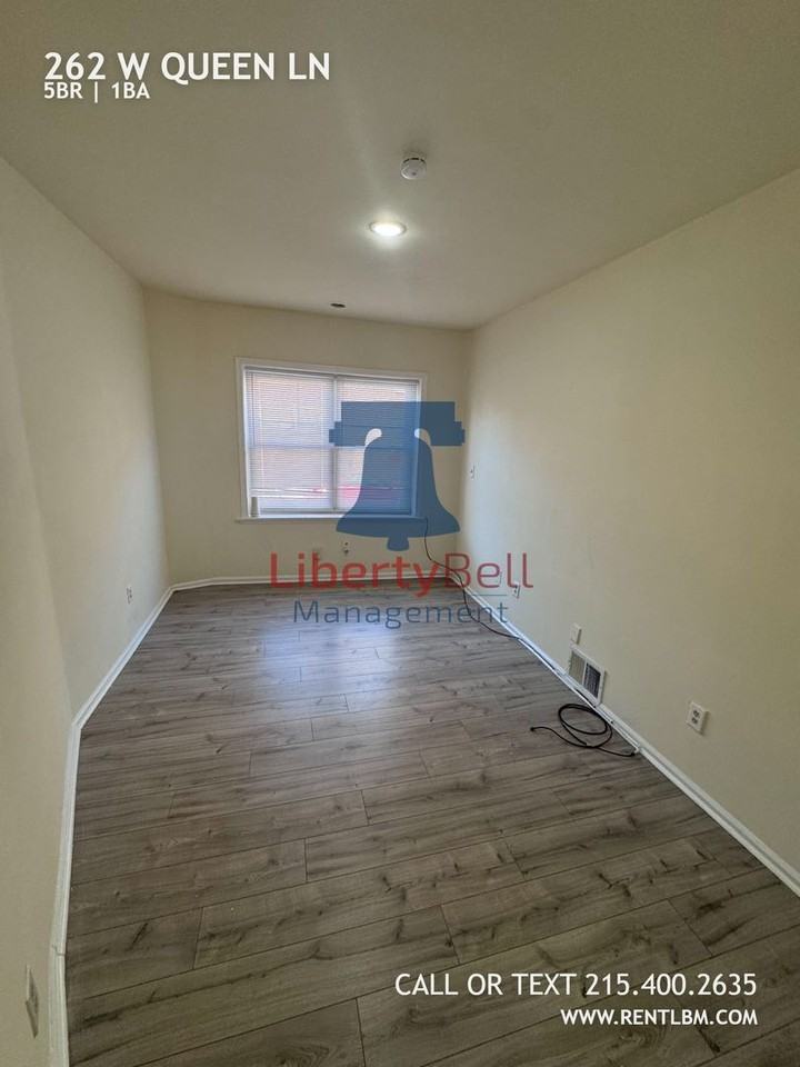 262 W Queen Ln - Photo 4 of 17