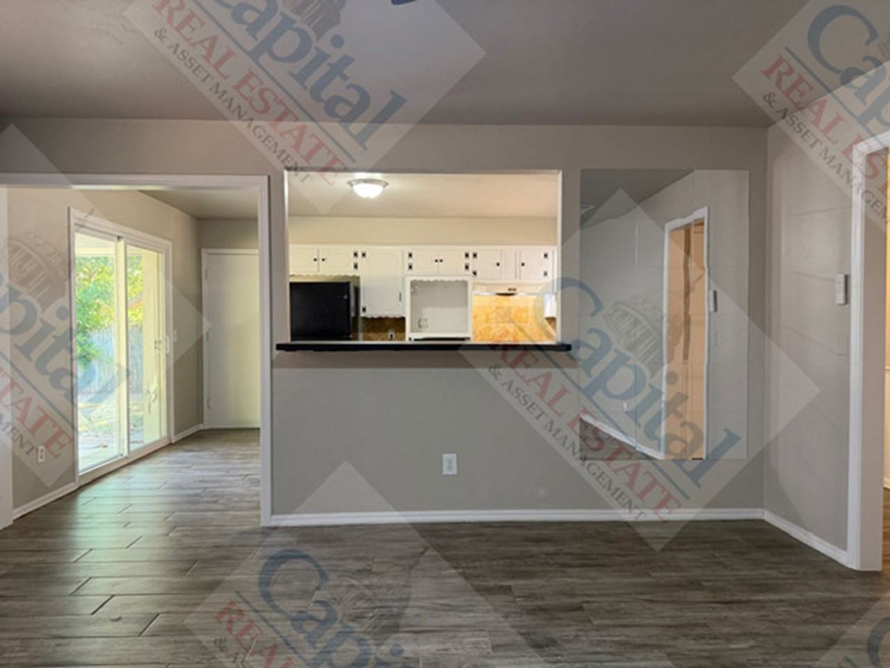 4605 Nw 60th St - Photo 6 of 37