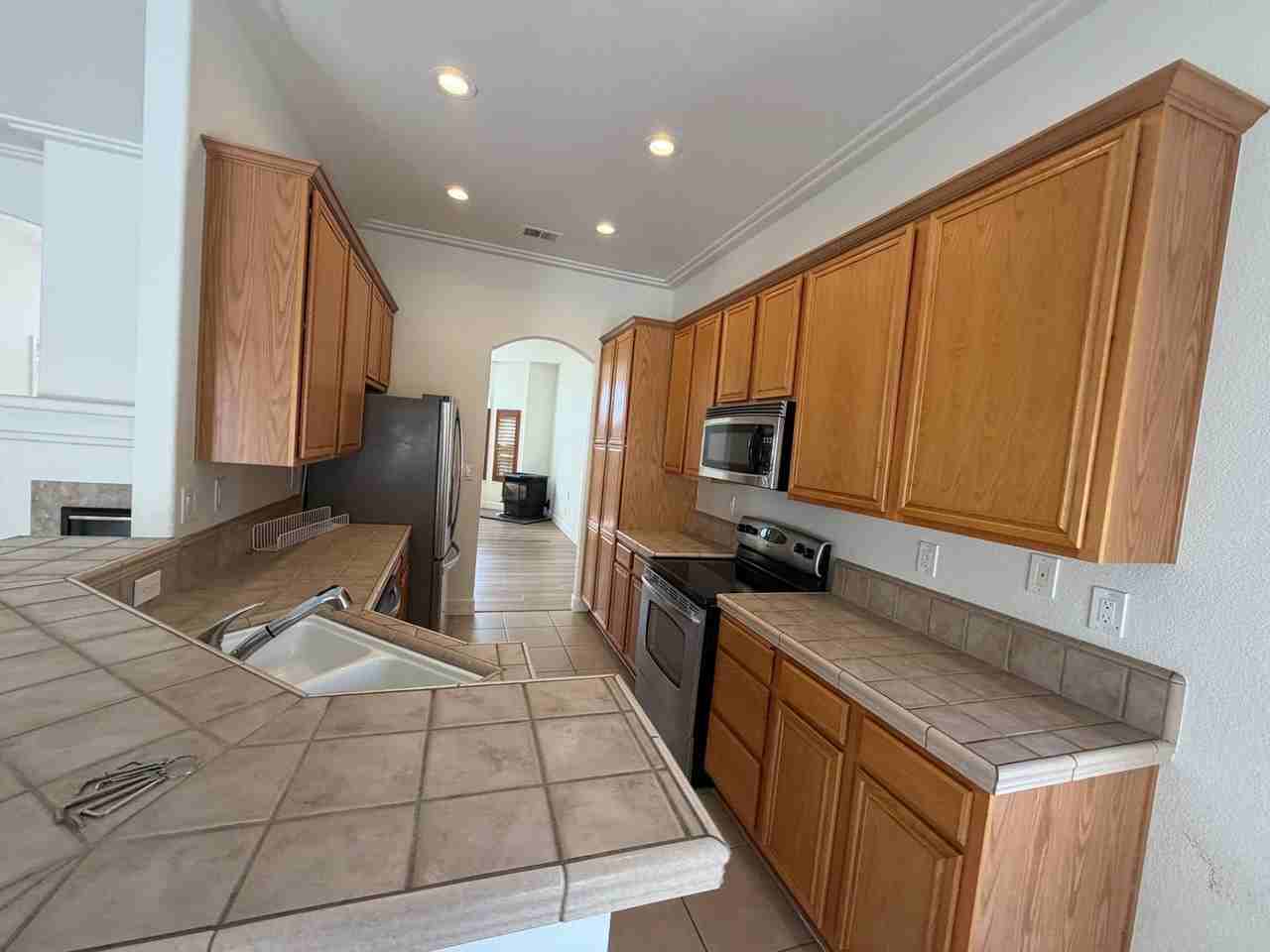 1174 University Ridge Dr - Photo 7 of 16