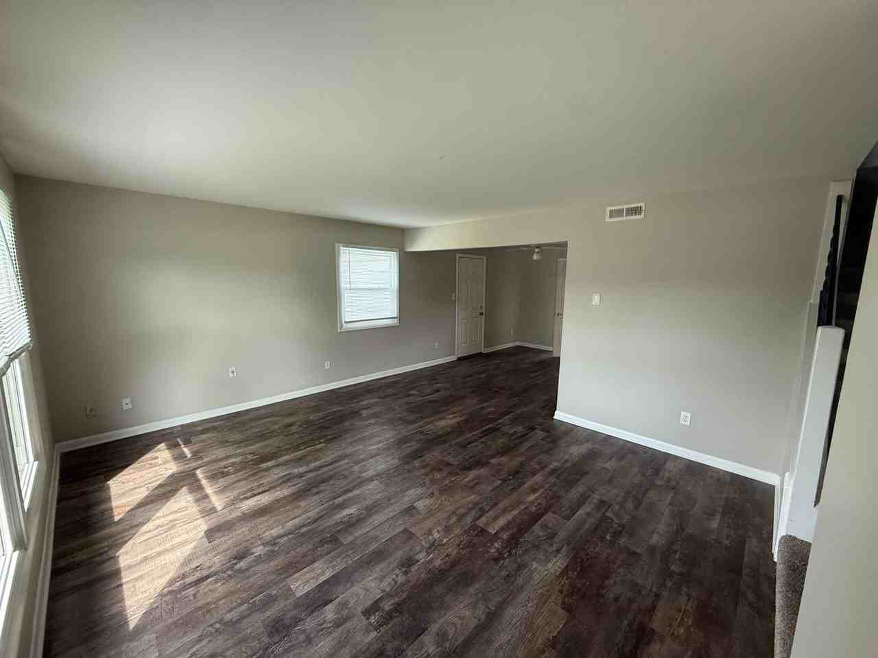 9612 Aboite Center Rd - Photo 2 of 16