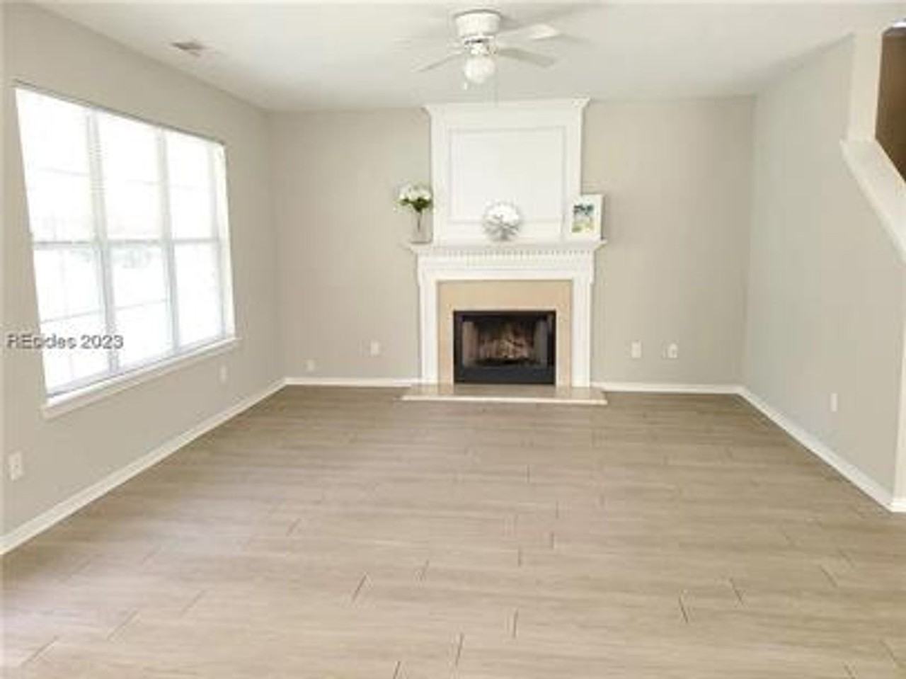 187 187 University Park Way - Photo 4 of 11