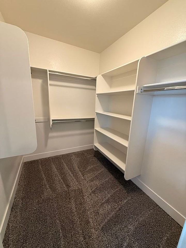 321 321 NW Alder Way - Photo 7 of 15