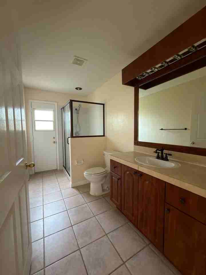 1376 Shelter Rock Rd - Photo 7 of 20