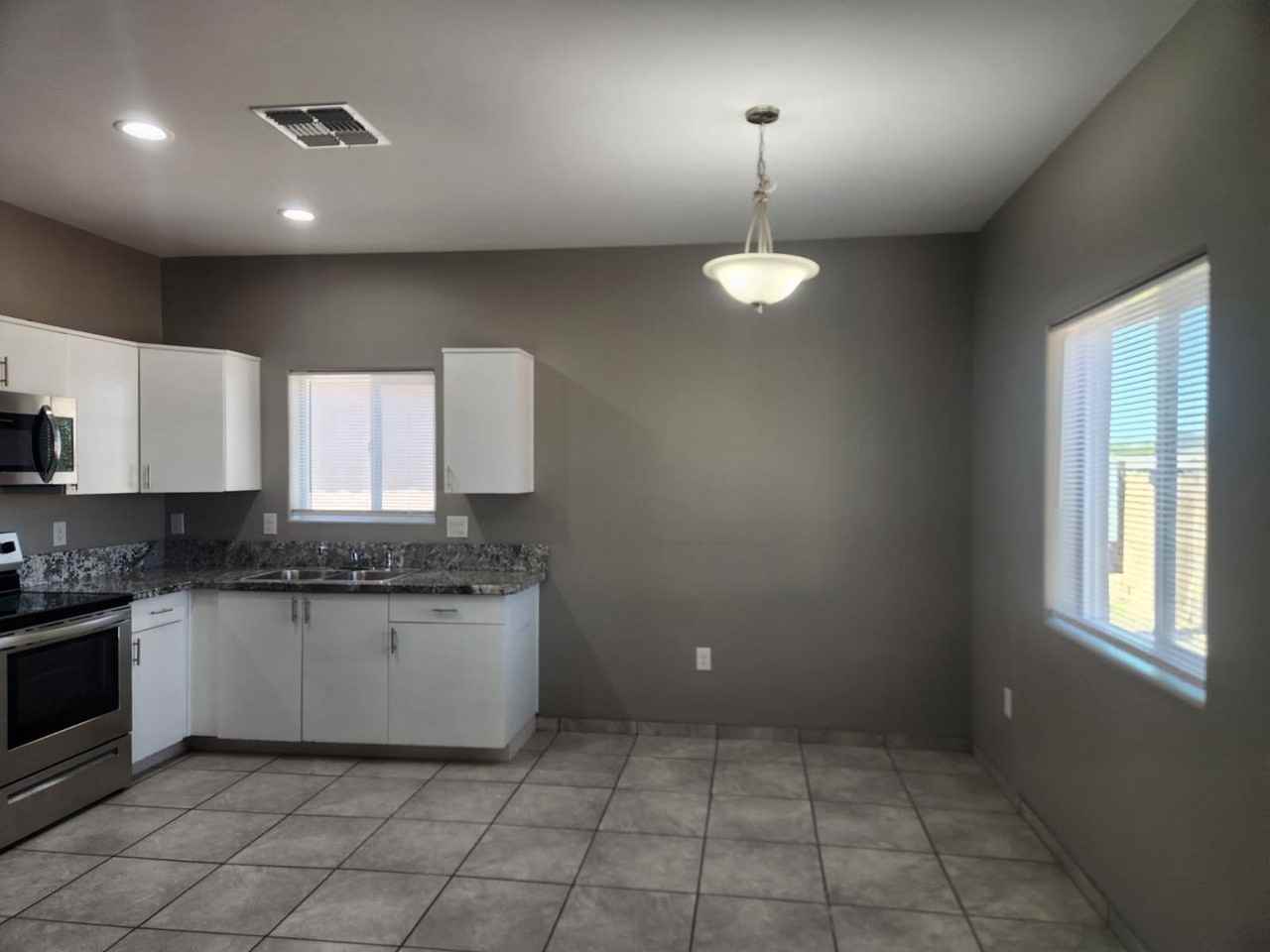 1009 E 36th St - Photo 7 of 21