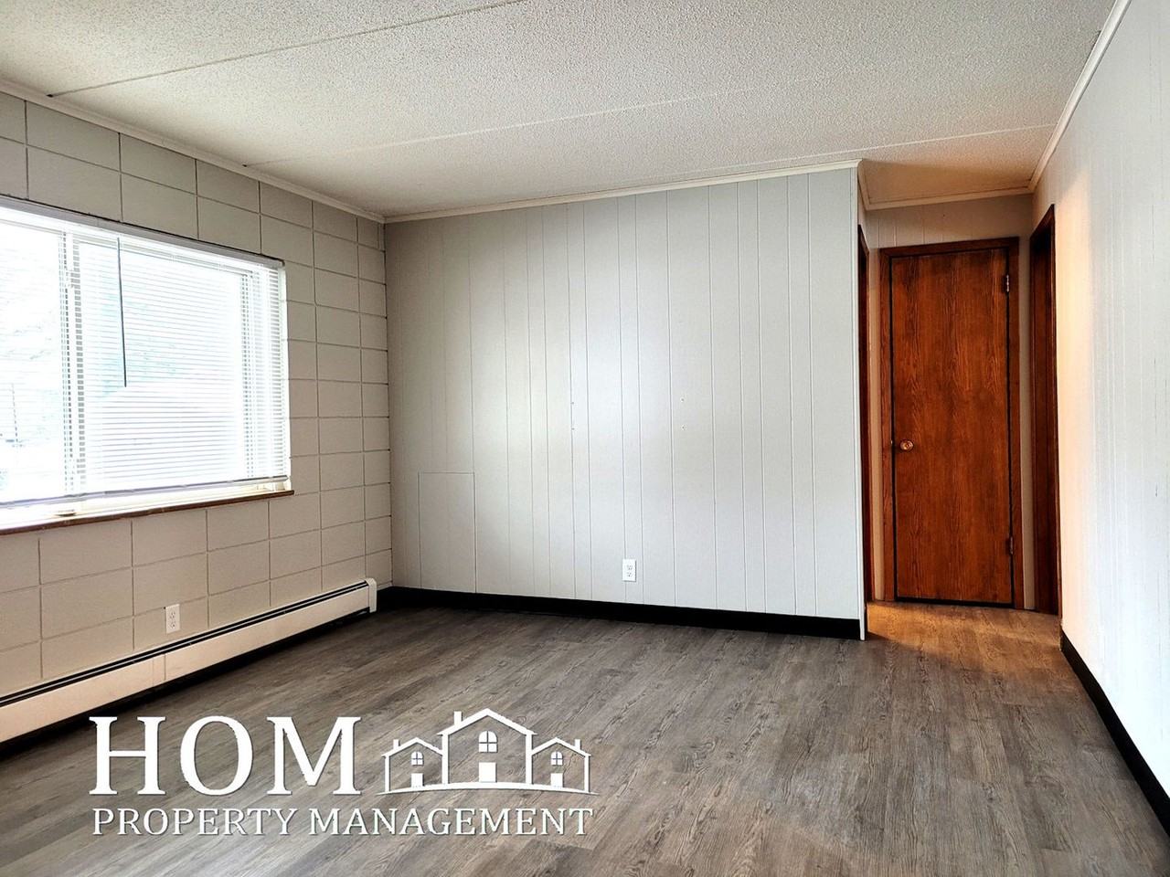 509 4th Street Northeast - Photo 5 of 23