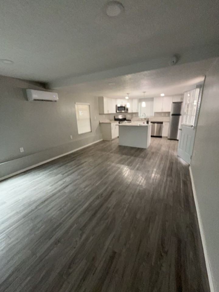 4916 Moore Cir - Photo 4 of 17