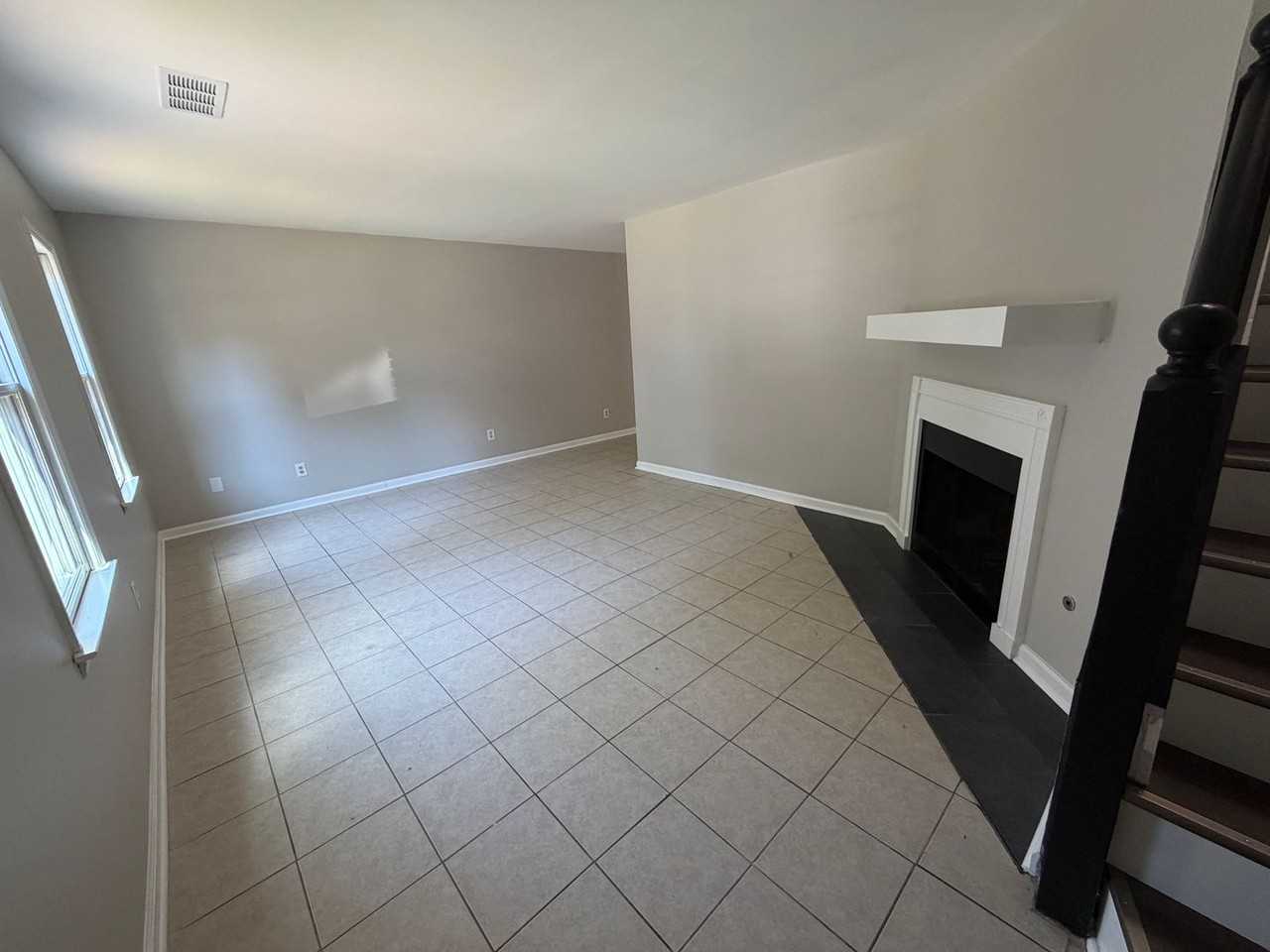 2761 Northwood Ct Sw - Photo 3 of 24