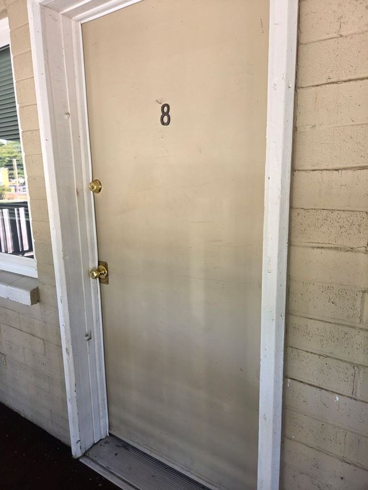 1205 Liberty St - Photo 2 of 8