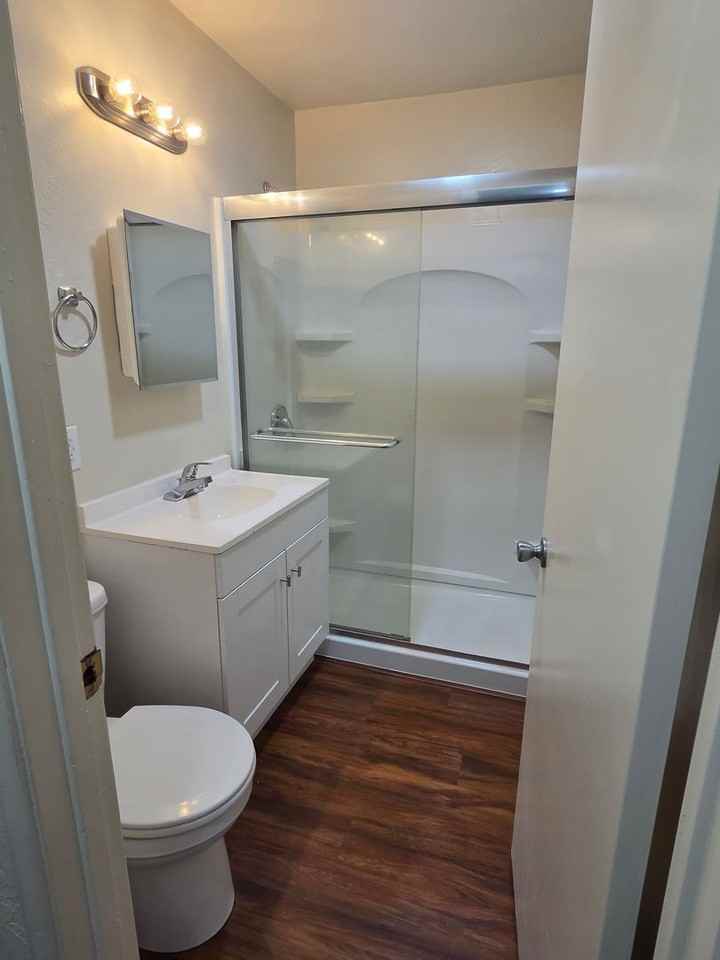 1205 Liberty St - Photo 6 of 8
