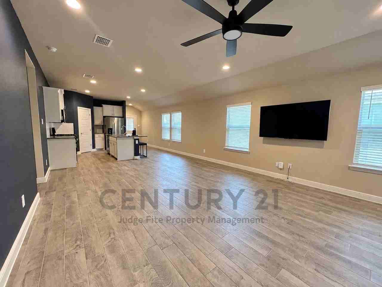 606 Capstone Cir - Photo 5 of 22