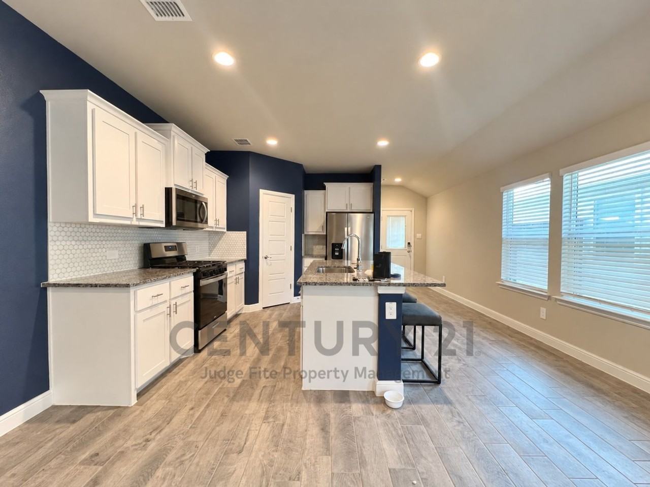 606 Capstone Cir - Photo 7 of 22