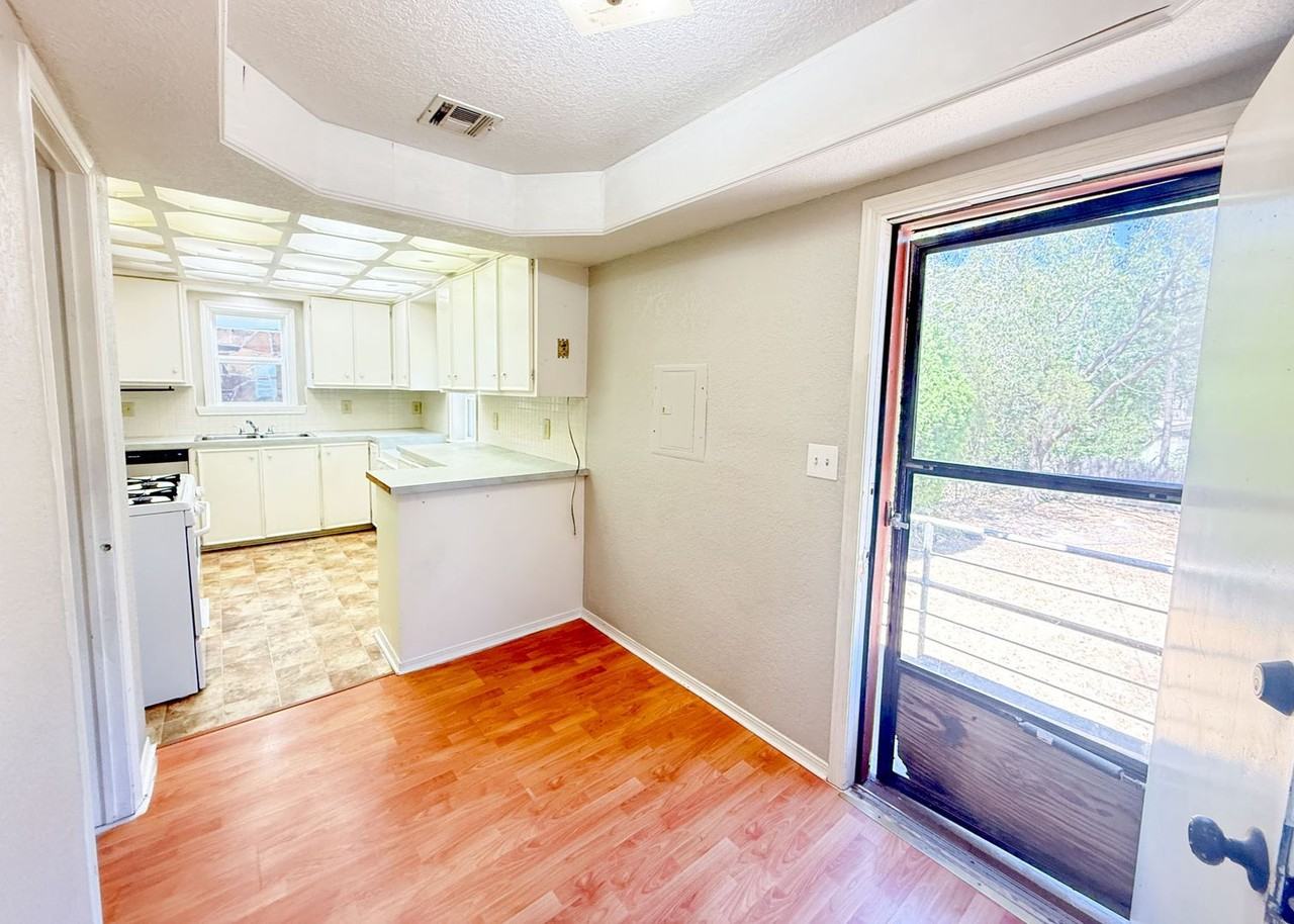 521 Sw 35th St - Photo 7 of 16