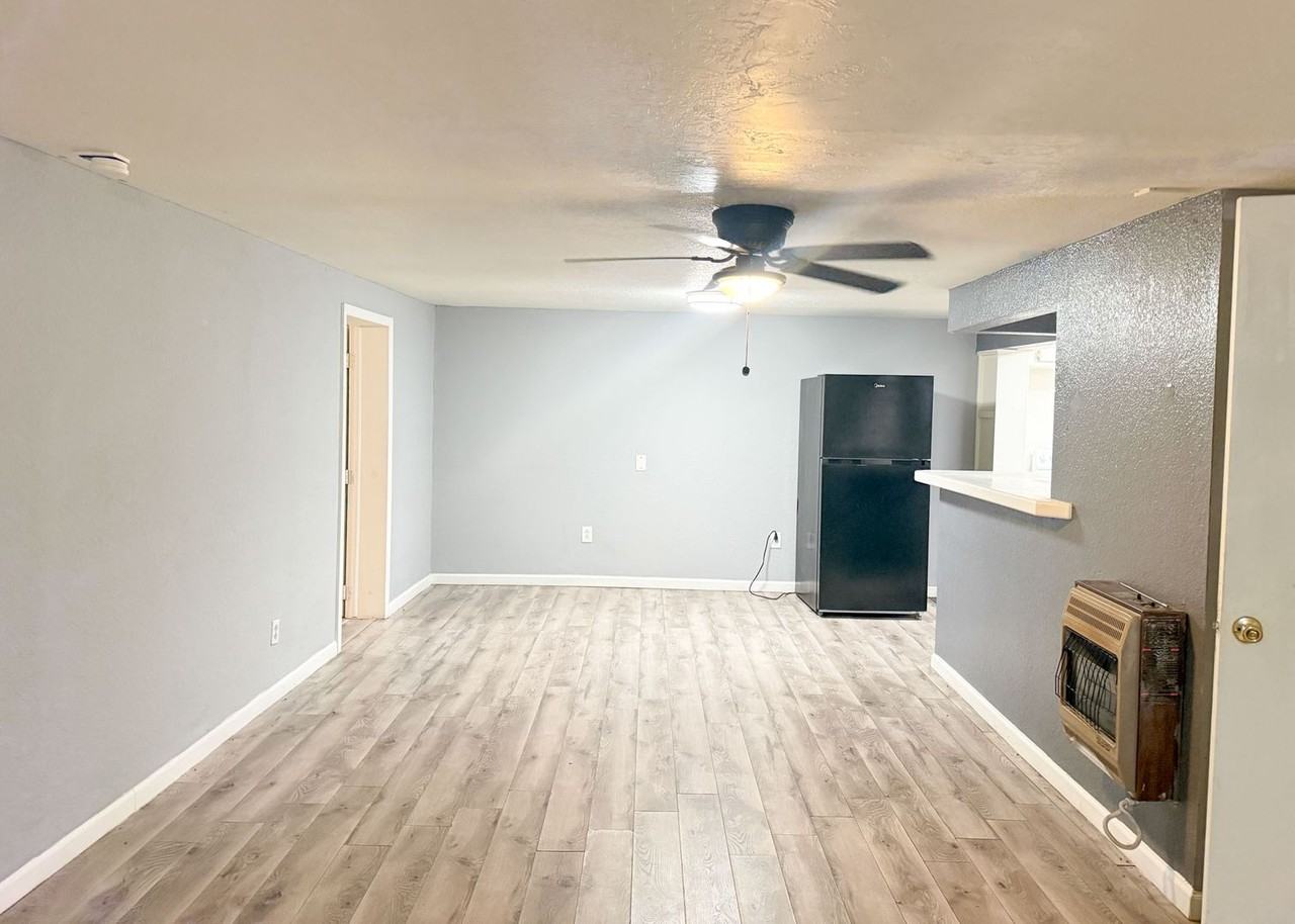 519 Sw 35th St - Photo 4 of 14