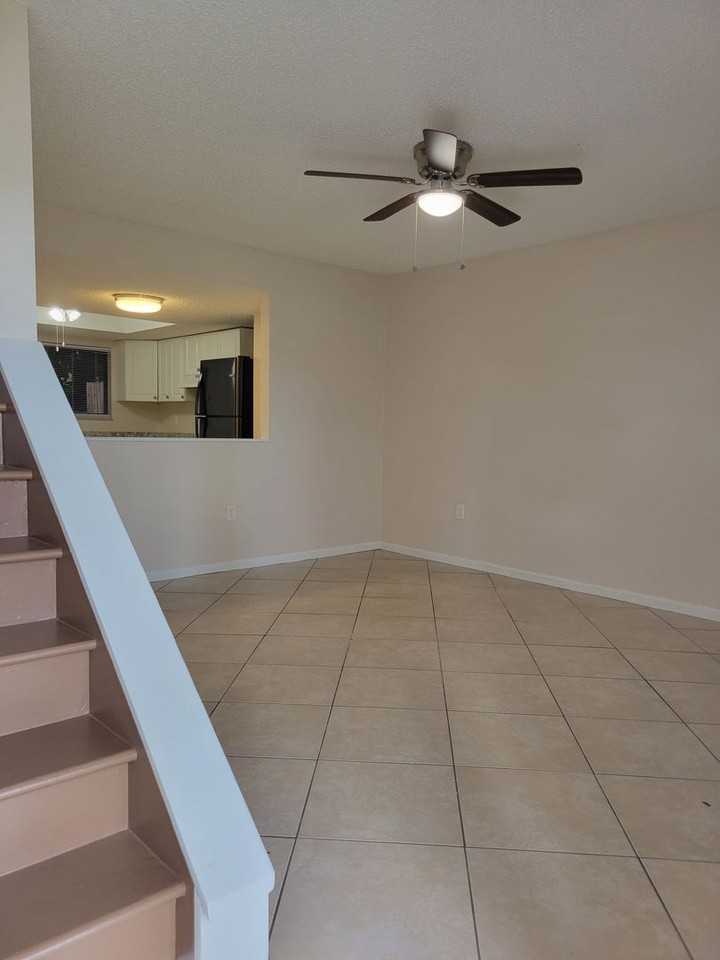 1862 Avenue Q Sw - Photo 2 of 15