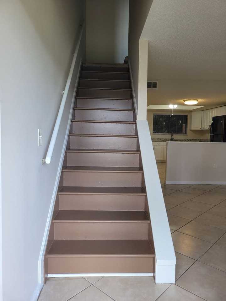 1862 Avenue Q Sw - Photo 4 of 15
