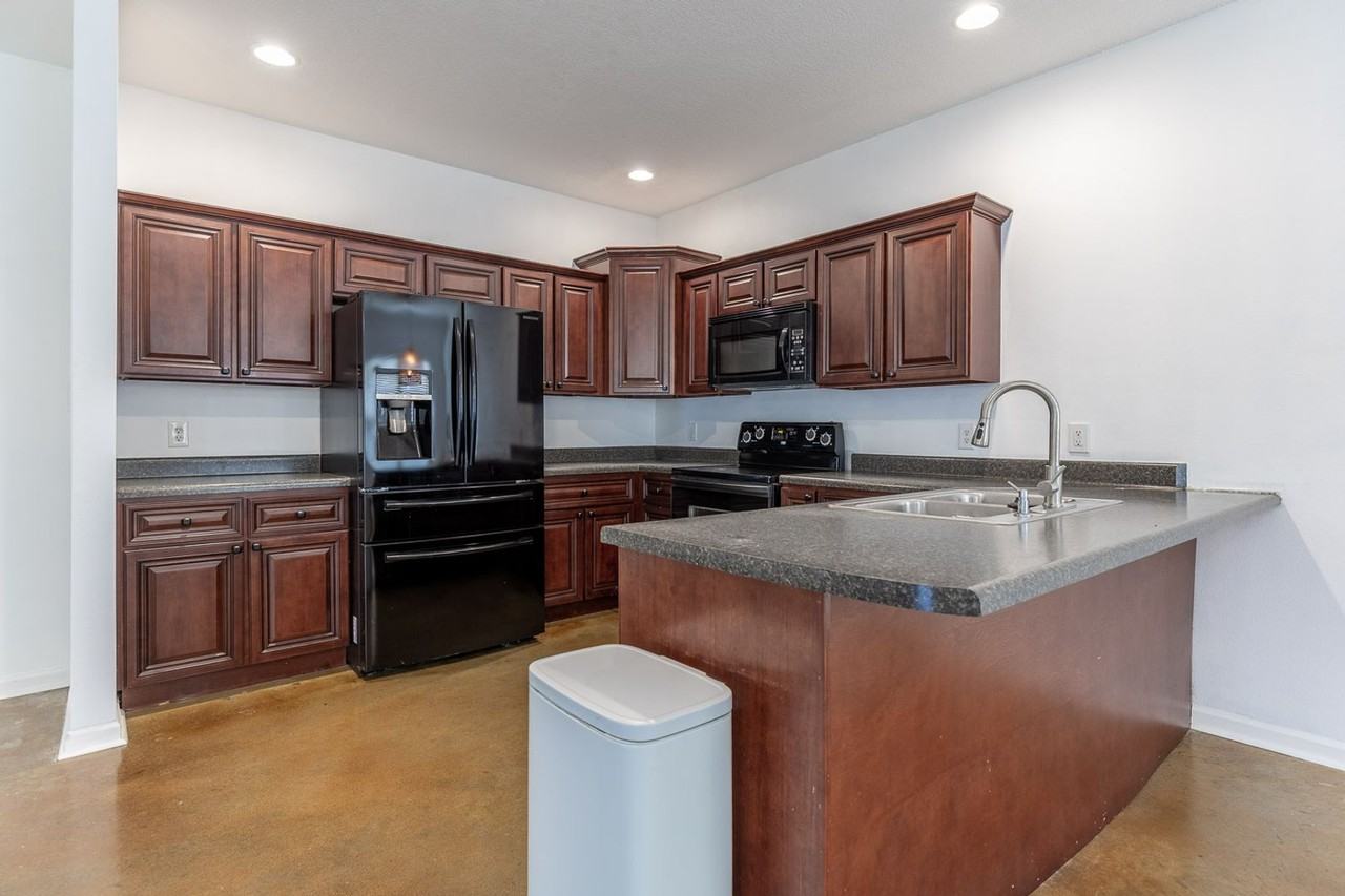 17419 Lewis Smith Dr - Photo 5 of 15