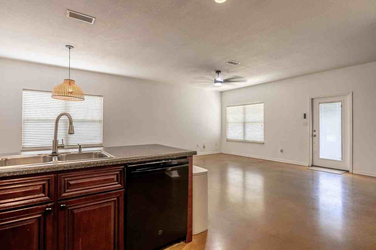 17419 Lewis Smith Dr - Photo 6 of 15