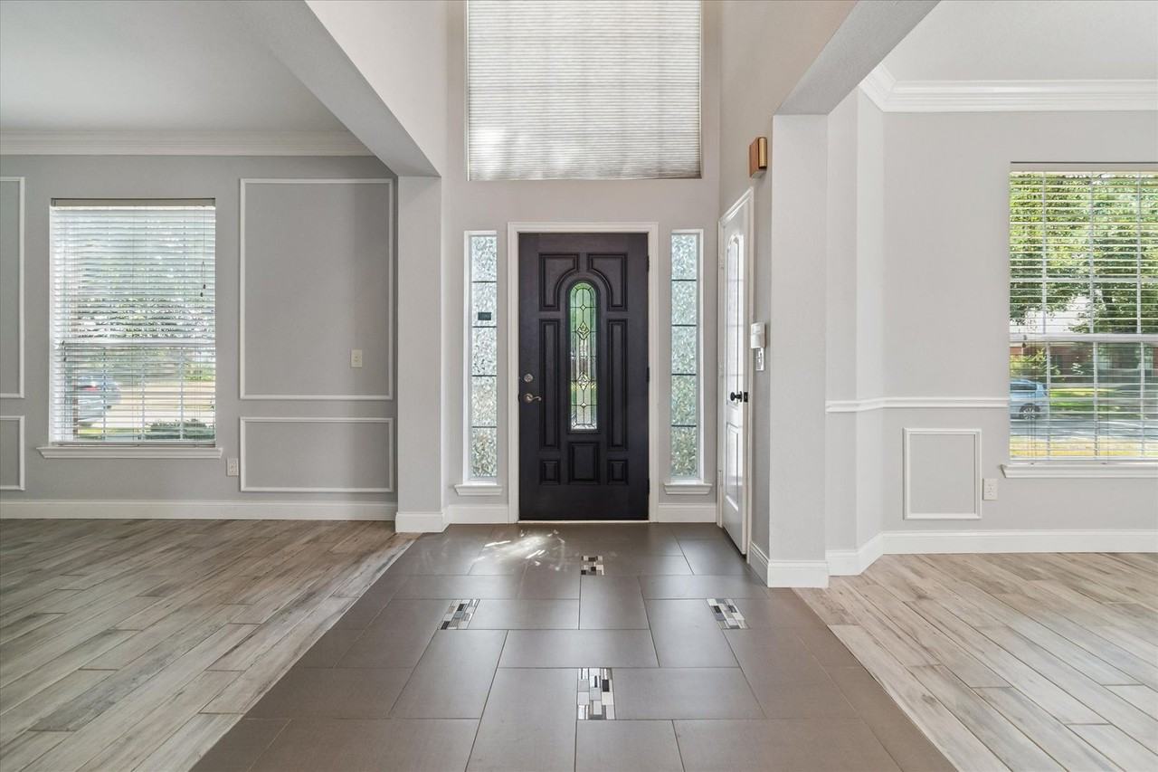 4661 Baldwin Ln - Photo 2 of 24