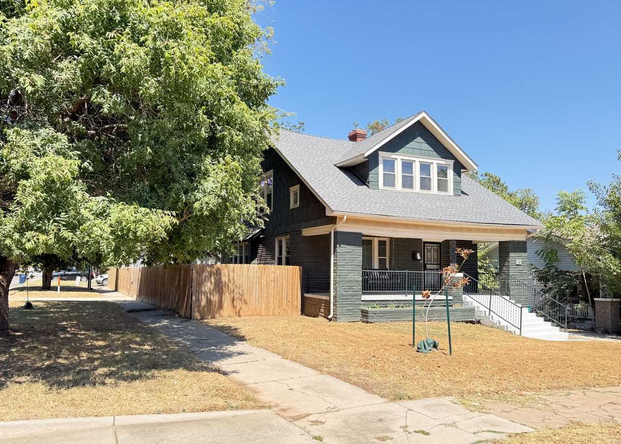 1741 W Park Pl - Photo 2 of 25