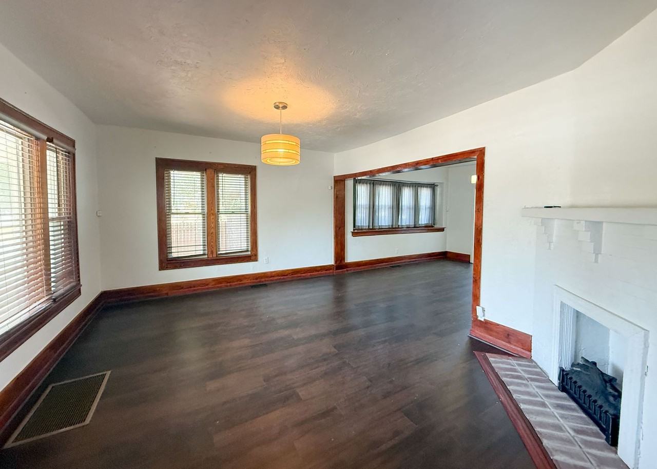 1741 W Park Pl - Photo 5 of 25