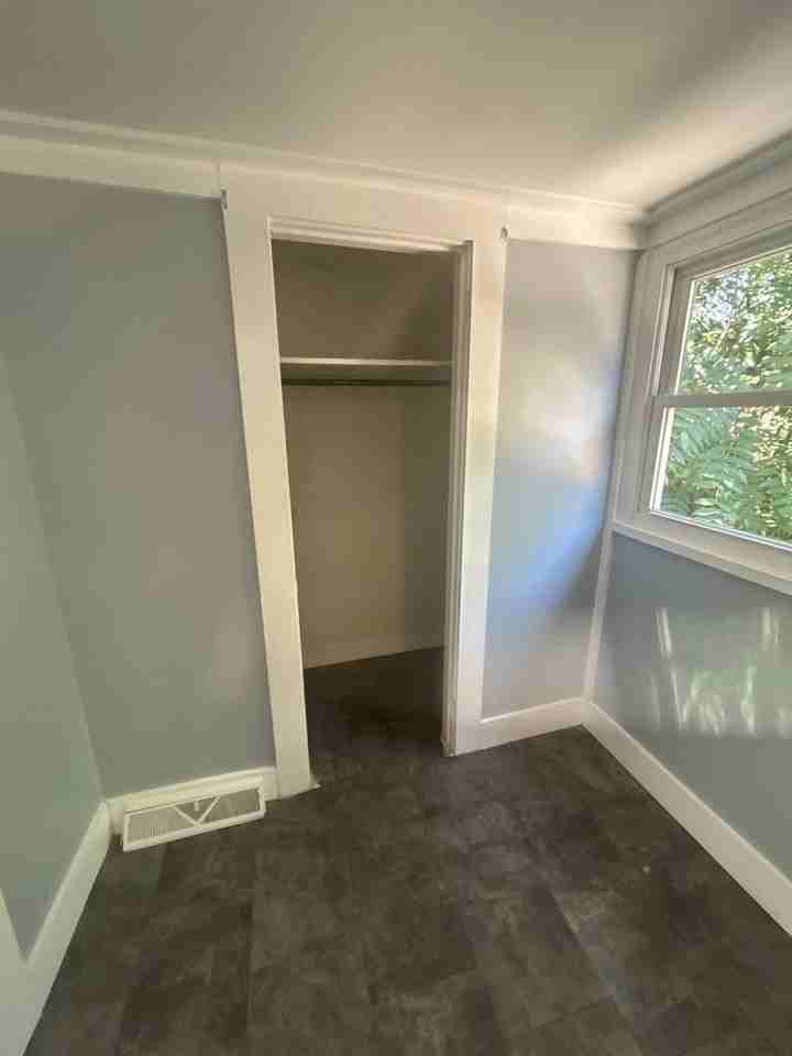 419 1/2 W Concord St - Photo 5 of 23