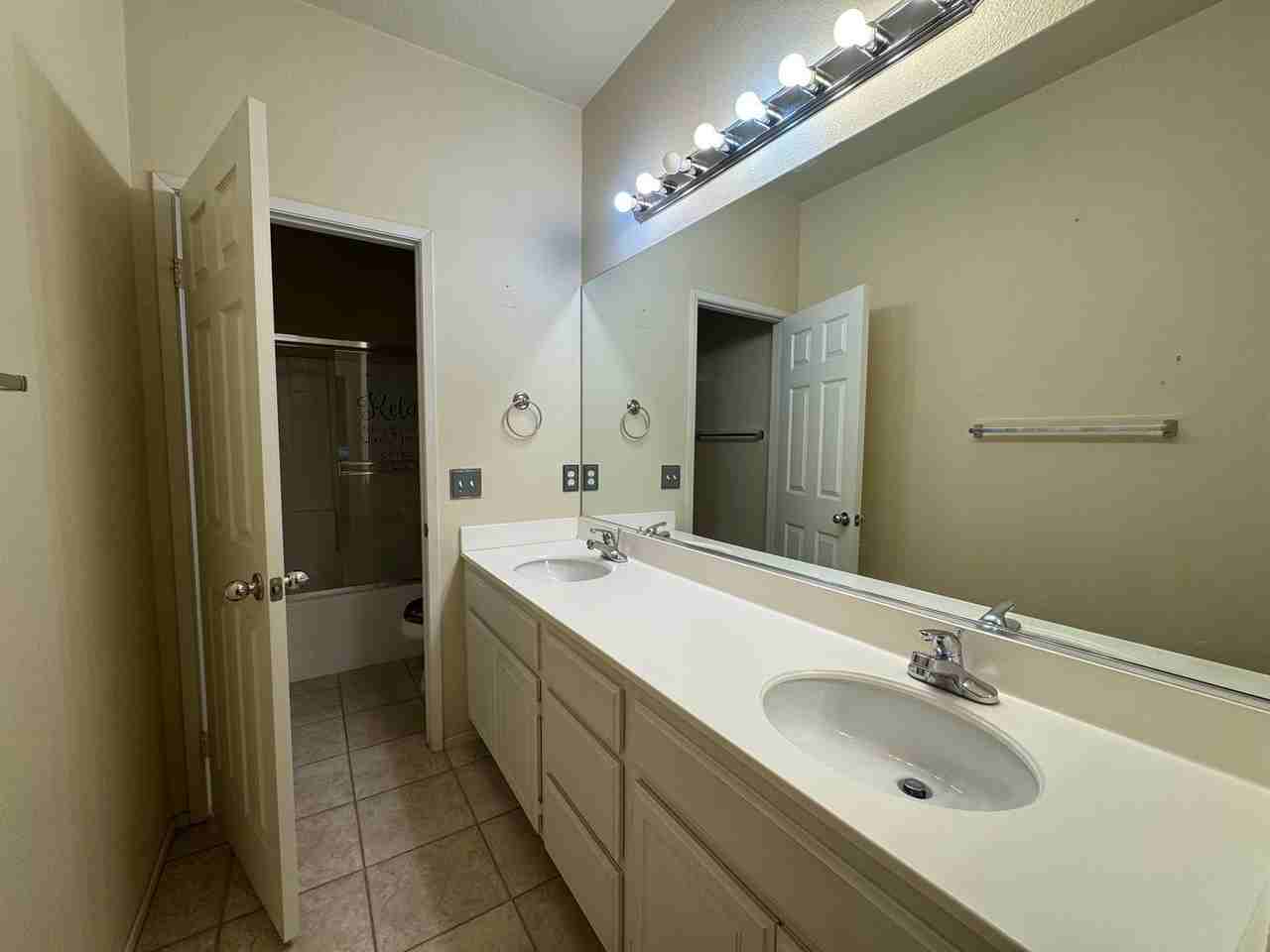 191 Solana St - Photo 5 of 28