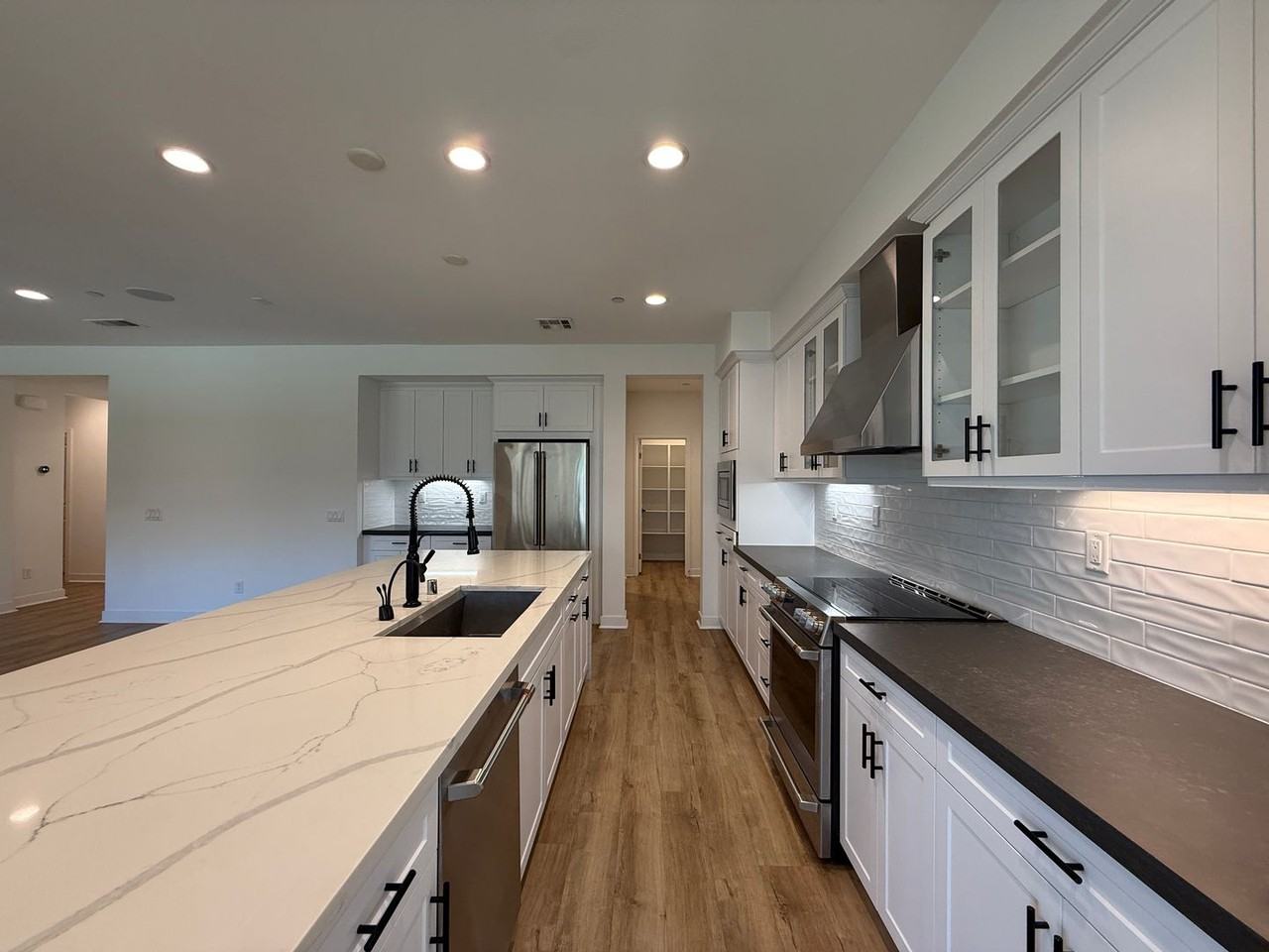 39338 Stirrup Ct - Photo 5 of 24