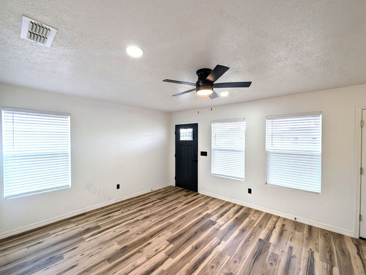 140 Chisum Dr #B - Photo 4 of 29