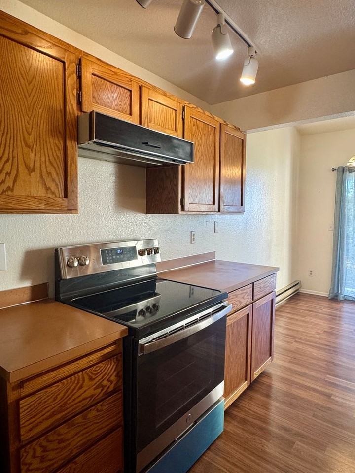 26425 Pennsylvania Ave Ne #A6 - Photo 7 of 19