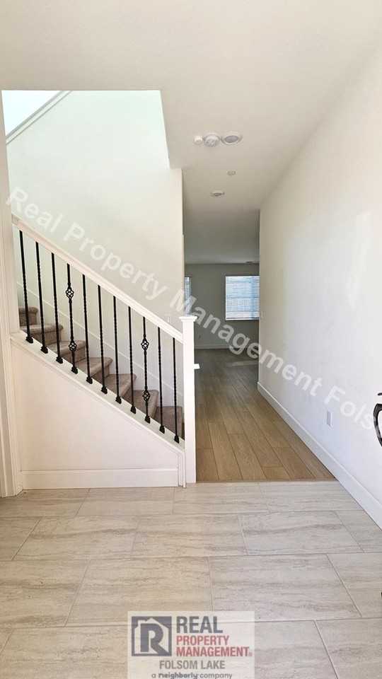 4414 French Dr - Photo 3 of 26