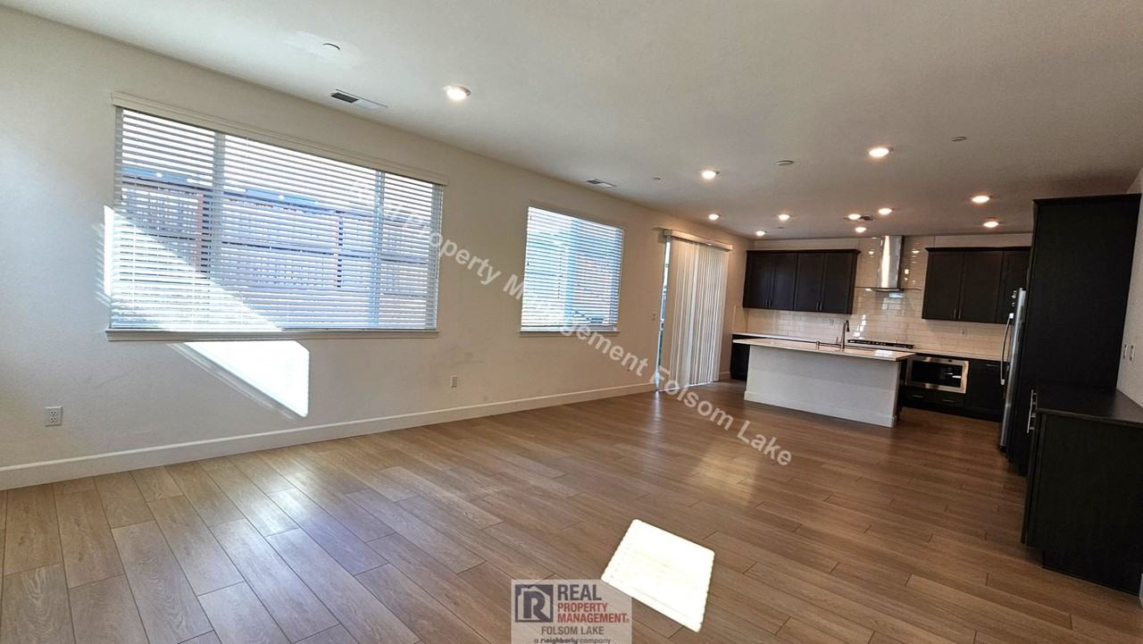 4414 French Dr - Photo 5 of 26