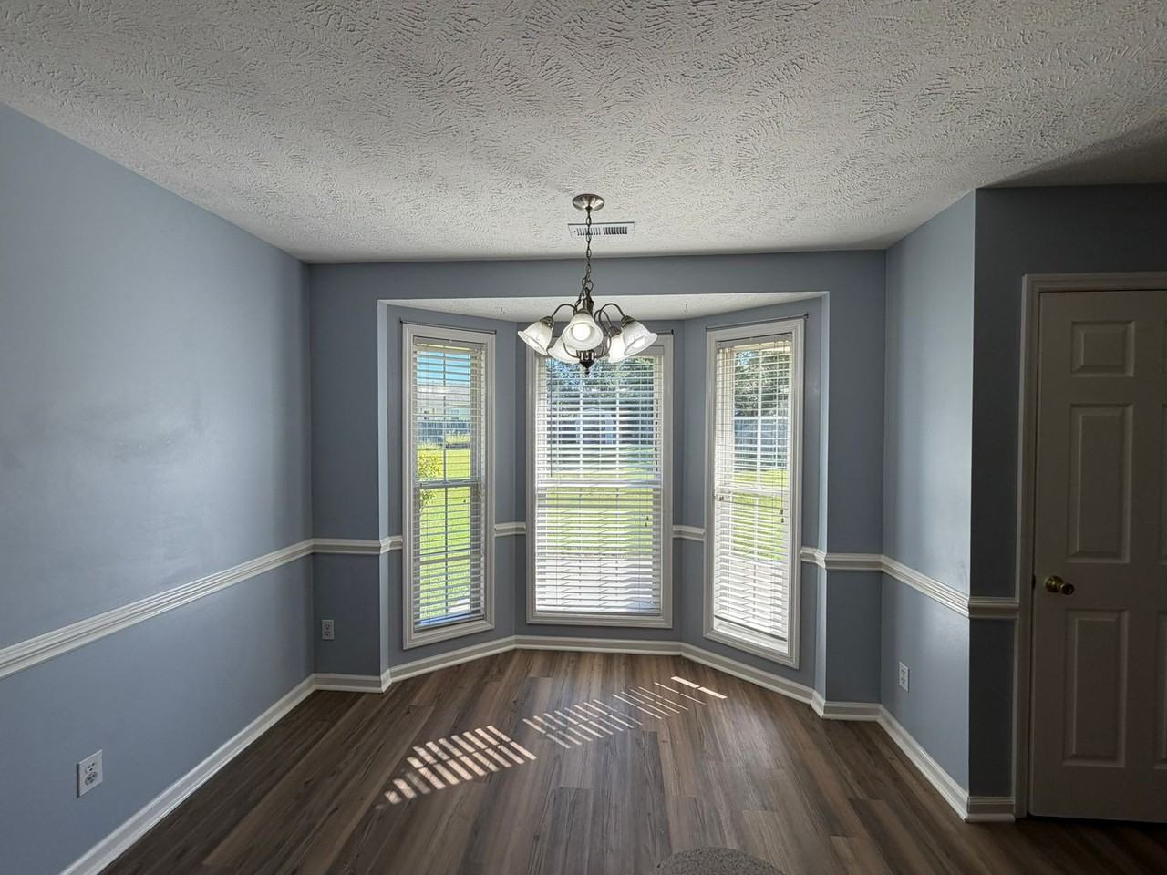 7308 Scenic View Dr - Photo 4 of 18