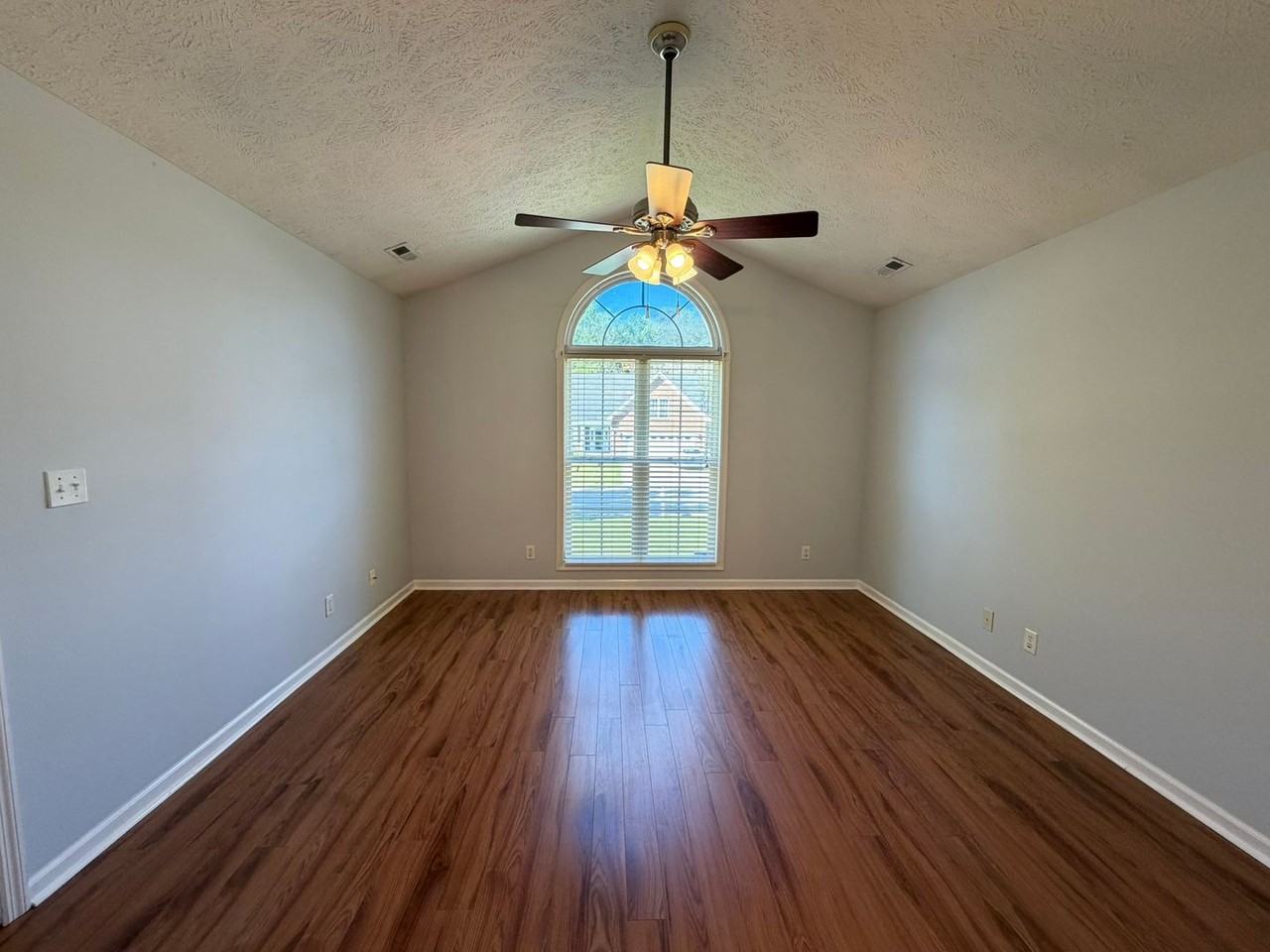 7308 Scenic View Dr - Photo 6 of 18