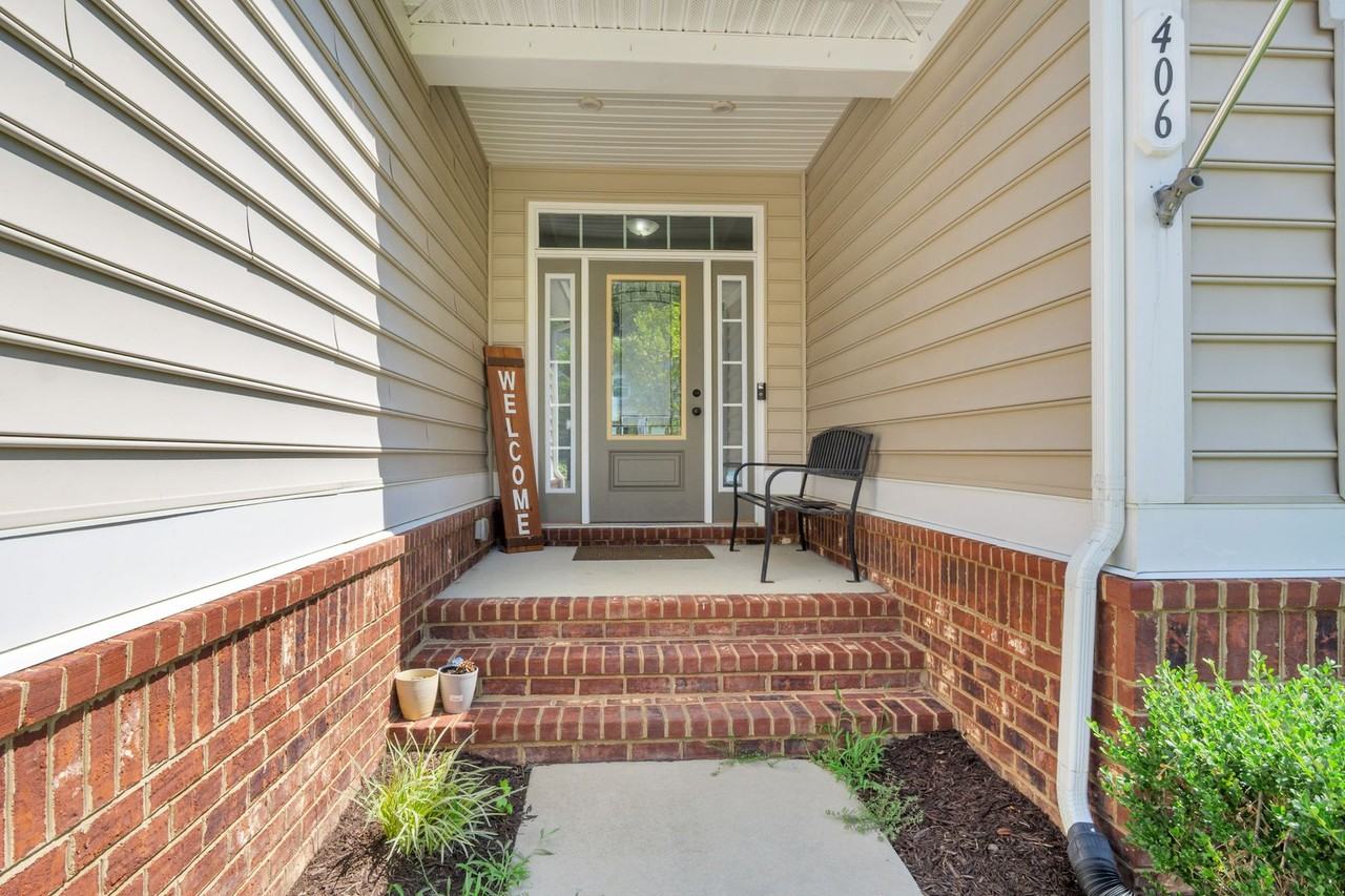 406 Boltons Mill Pkwy - Photo 5 of 33