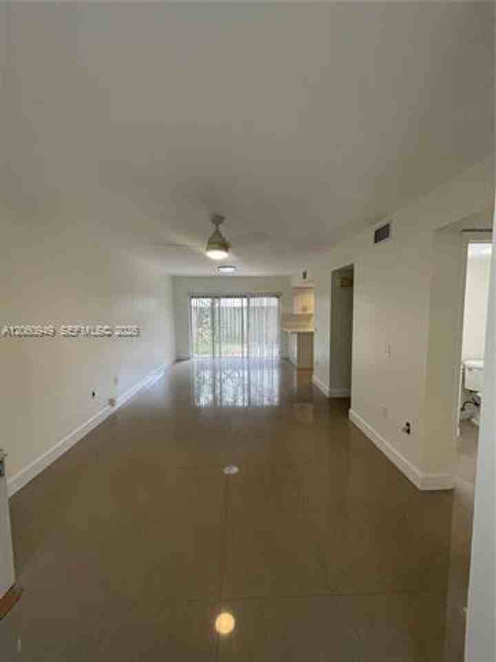 12370 12370 SW 52nd Place th 12370 - Photo 6 of 38
