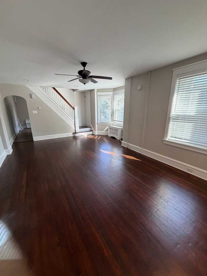 125 Pennsylvania Ave - Photo 2 of 17