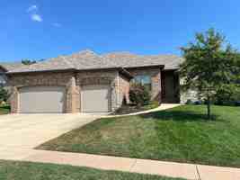 featured image of 614 N Galileo Dr