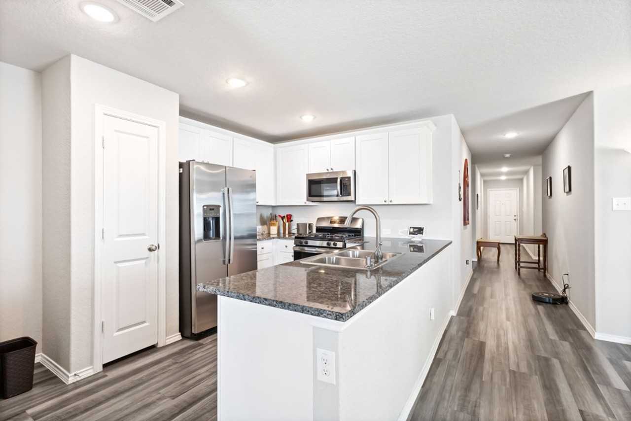 13726 Locklear Way - Photo 6 of 28