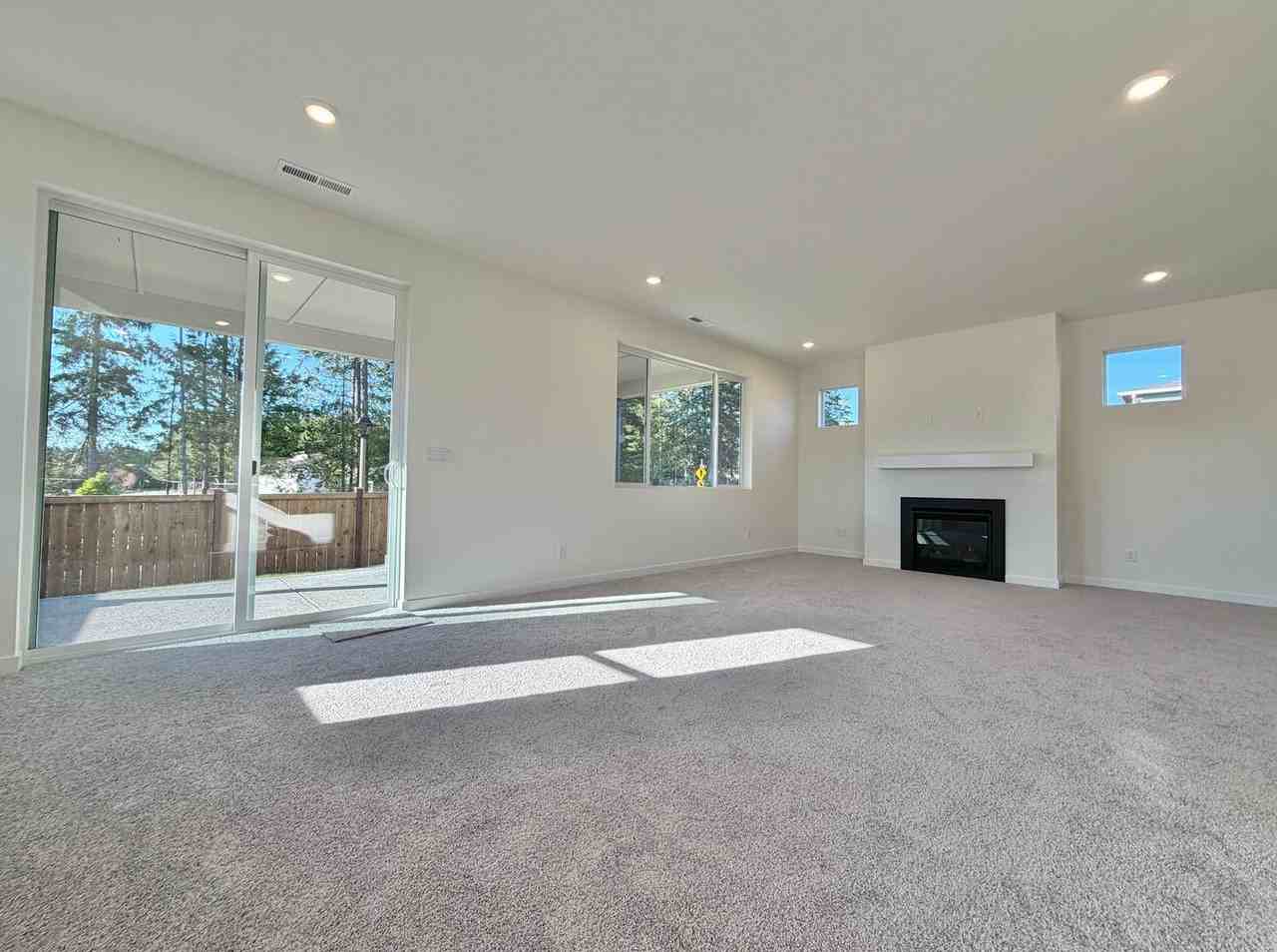 1827 Nw Nahele Ct - Photo 4 of 39