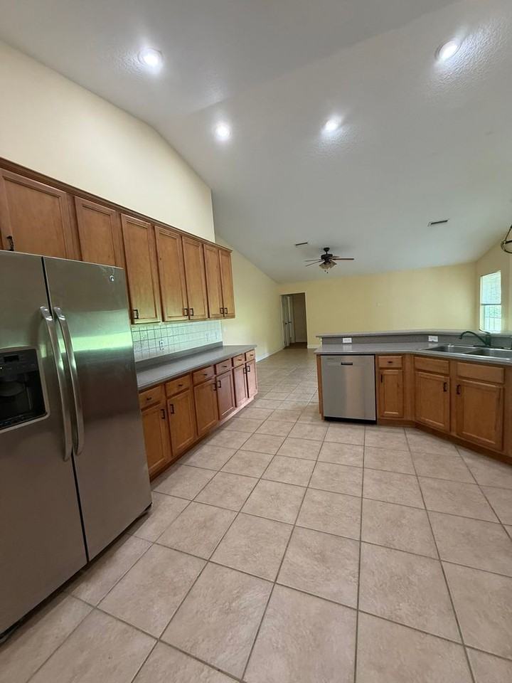 5203 Se 42nd Ct - Photo 3 of 27