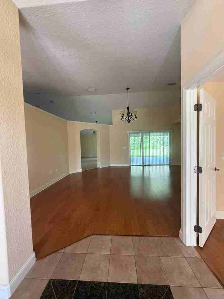 5203 Se 42nd Ct - Photo 4 of 27